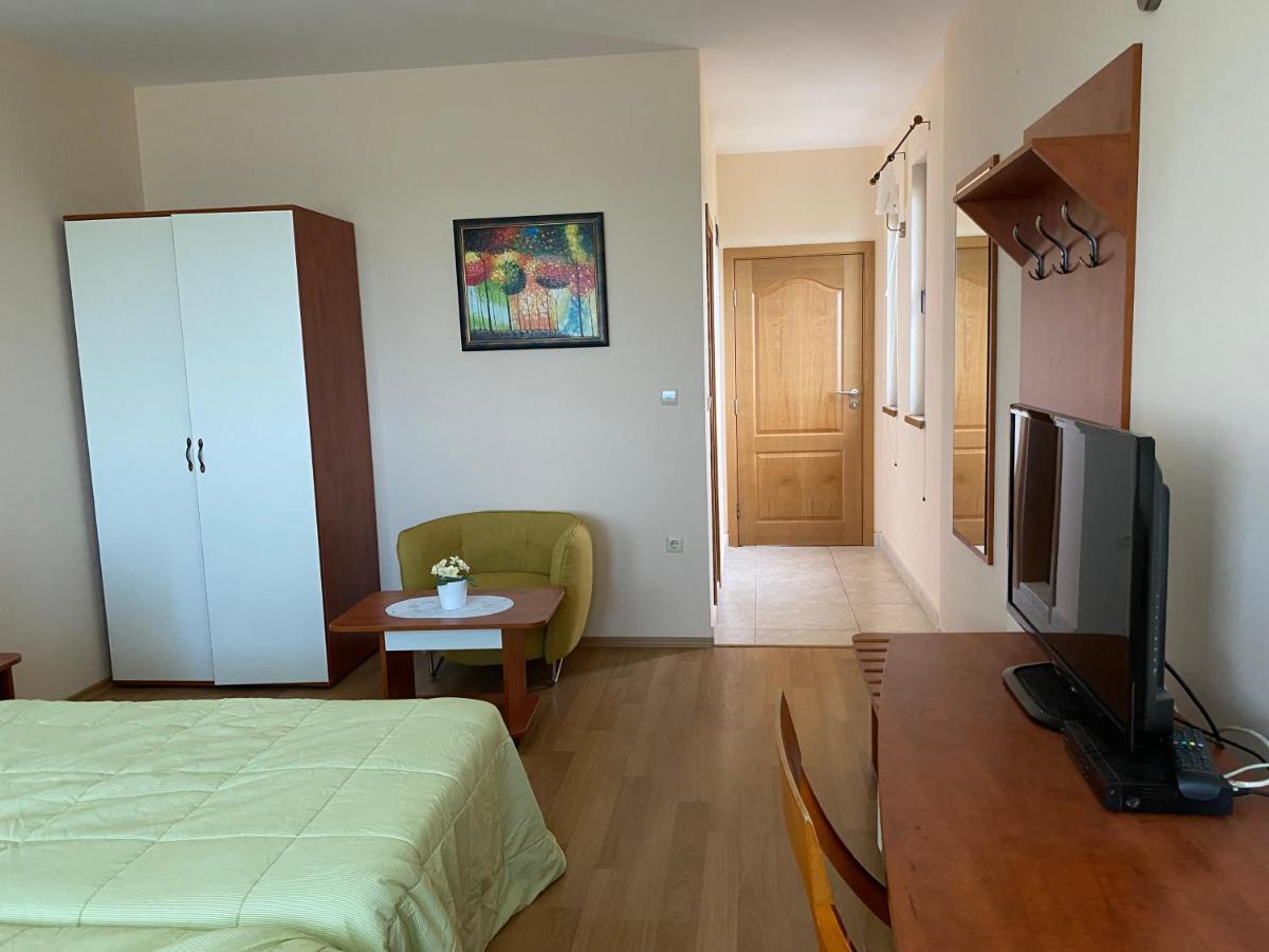 Guest House Golden Flake 4Km From Bolata Beach Bŭlgarevo 外观 照片
