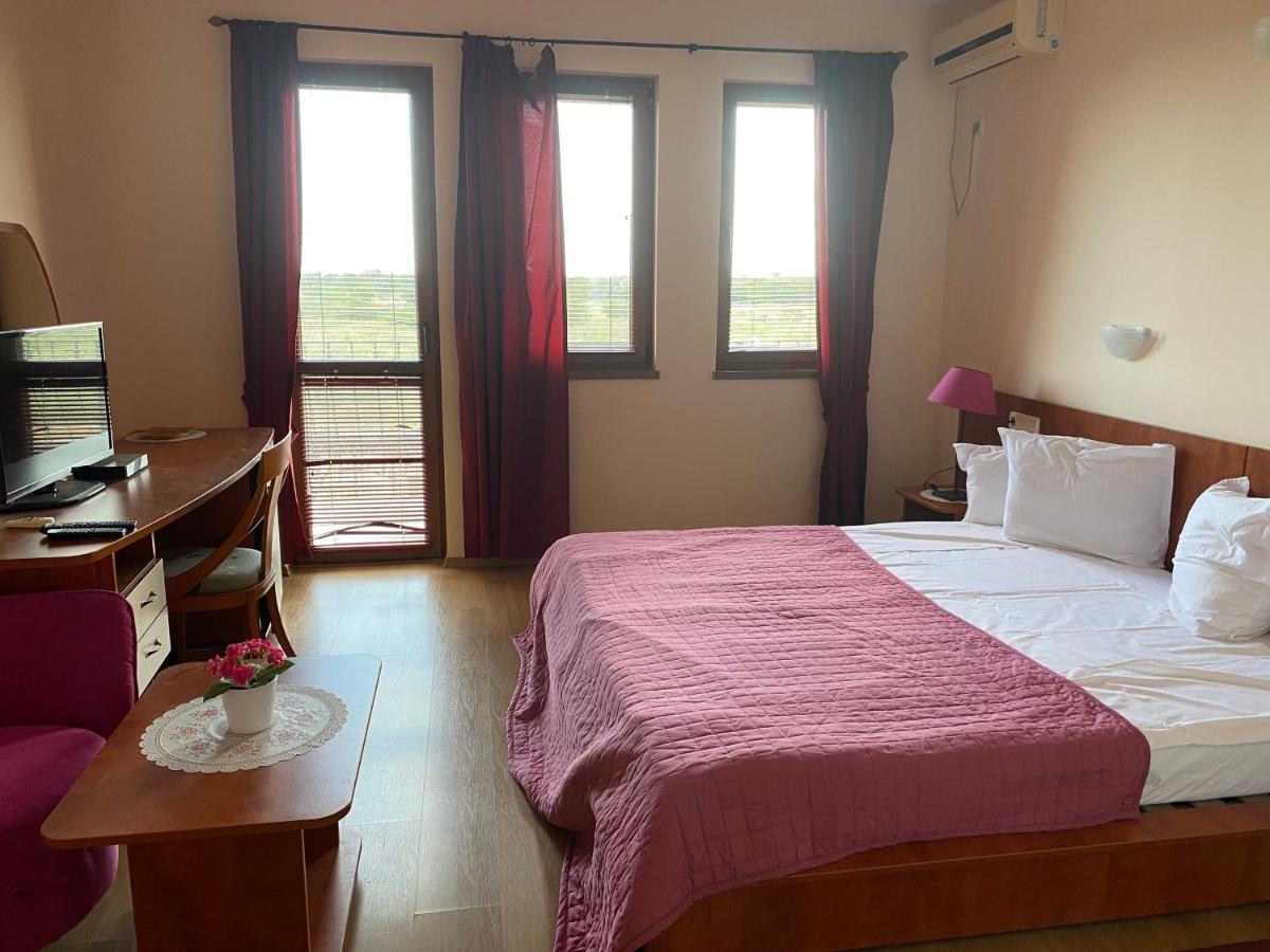 Guest House Golden Flake 4Km From Bolata Beach Bŭlgarevo 外观 照片