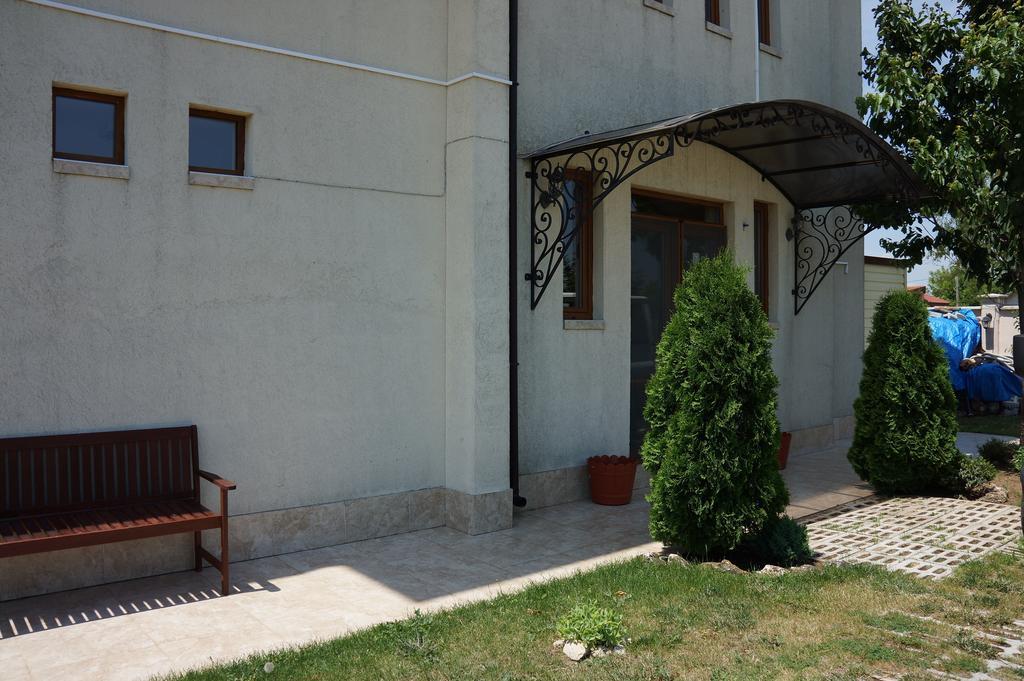 Guest House Golden Flake 4Km From Bolata Beach Bŭlgarevo 外观 照片
