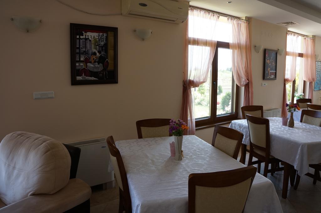 Guest House Golden Flake 4Km From Bolata Beach Bŭlgarevo 外观 照片