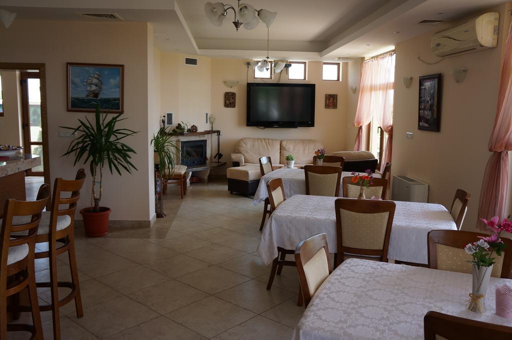 Guest House Golden Flake 4Km From Bolata Beach Bŭlgarevo 外观 照片
