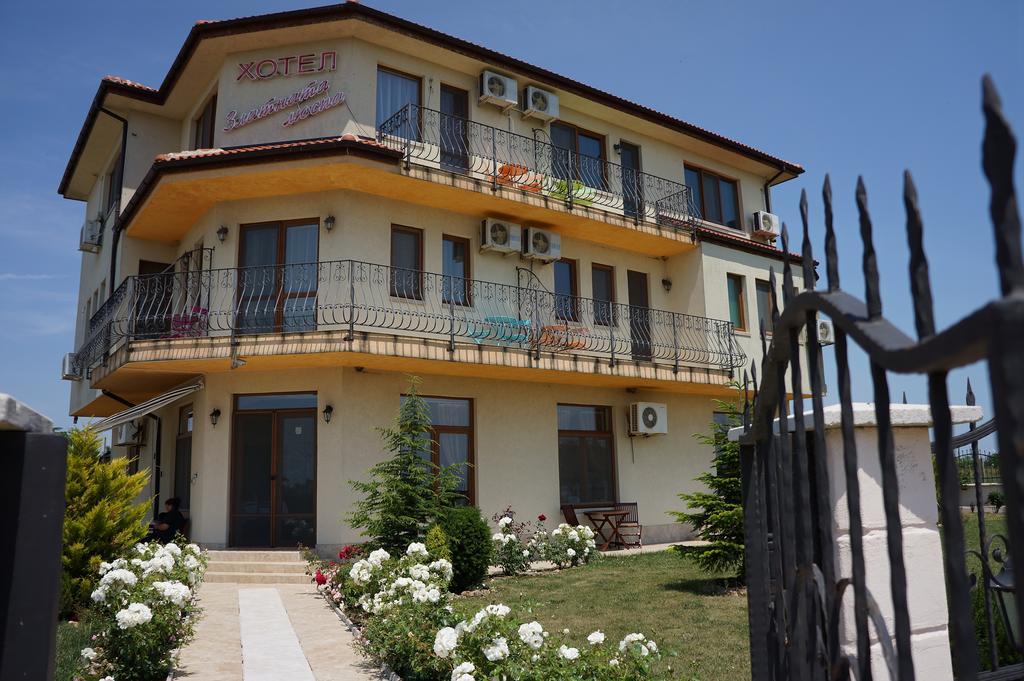 Guest House Golden Flake 4Km From Bolata Beach Bŭlgarevo 外观 照片